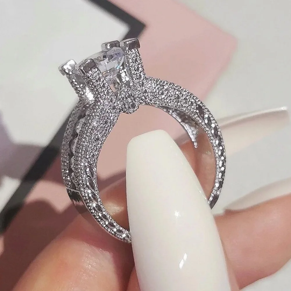 NEW LUXURY HALO 925 STERLING SILVER DIAMOND RING, BEAUTIFUL RING, SHINY RING - Picture 3 of 5
